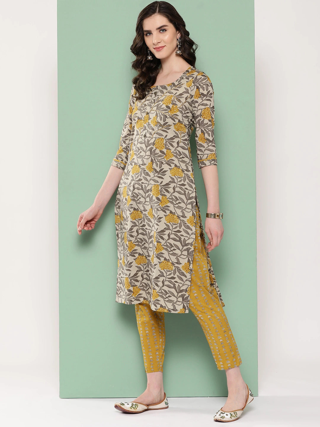 Grey Floral Printed Regular Kurta with Trousers & Dupatta-Yufta Store-1300SKDGYS
