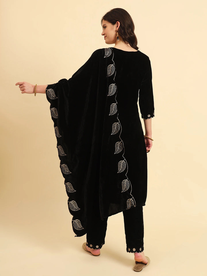 Black Velvet Kurta Dupatta Set With Embroidery