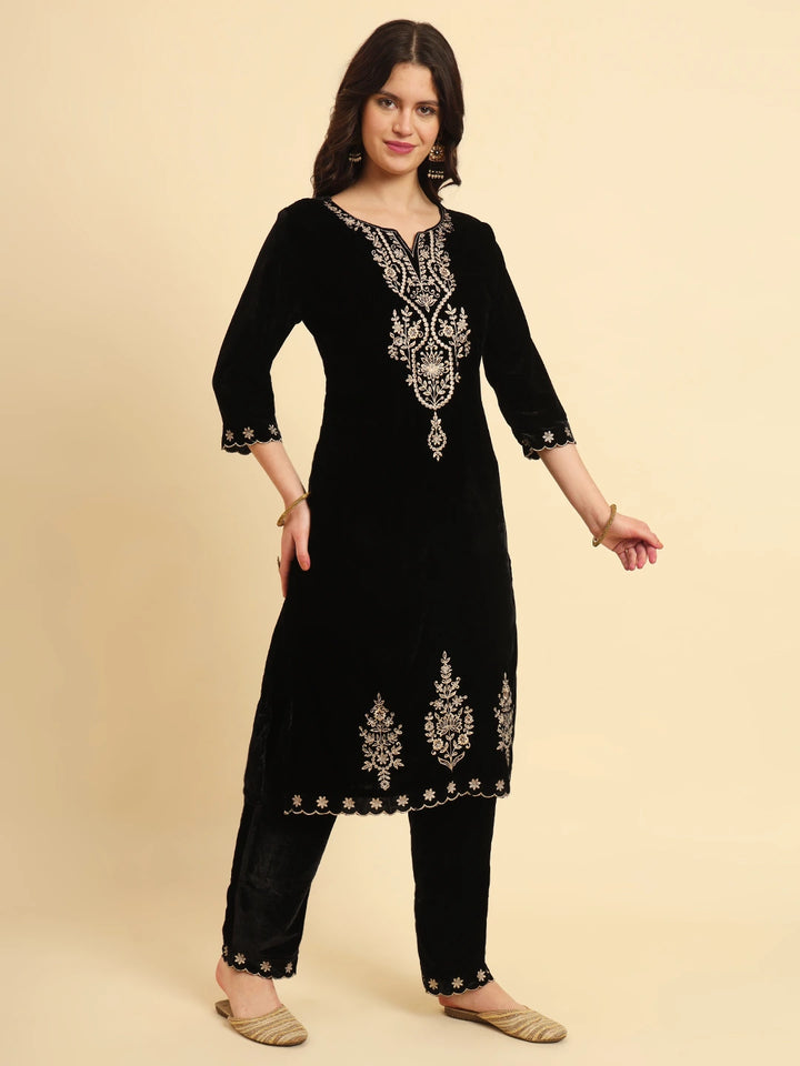 Black Velvet Kurta Dupatta Set With Embroidery