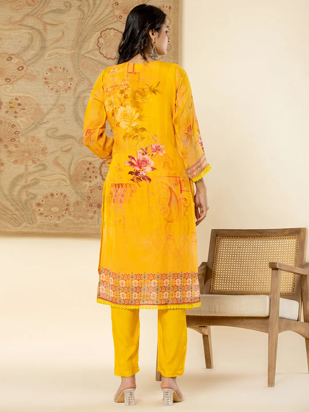 Pure Oragnza Kurta Set With Pant And Dupatta Comes With Cotton Lining And Intricate Handwork