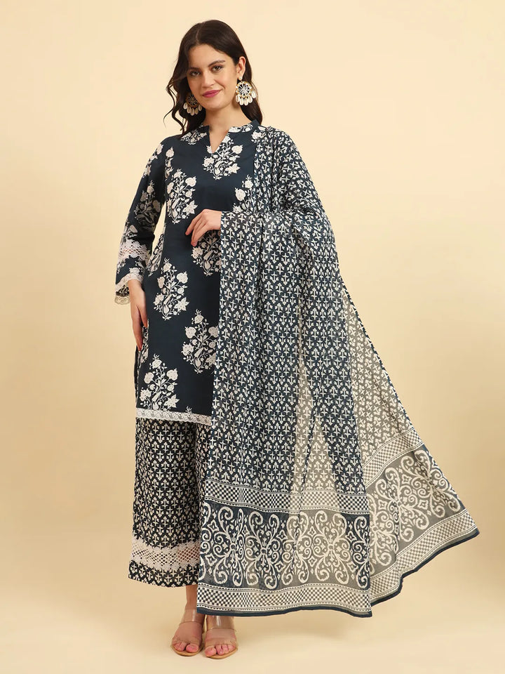 Pure Cotton Pakistani Style Kurta Set With Pant & Dupatta With Lace Detailing