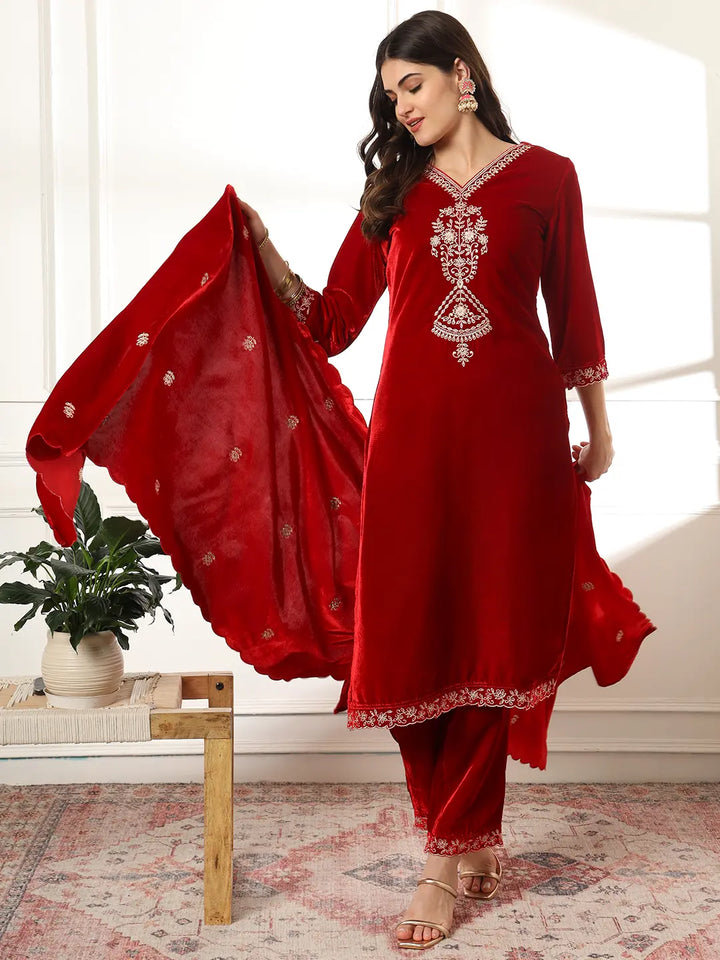 Velvet Maroon Kurta Dupatta Set With Embroidery