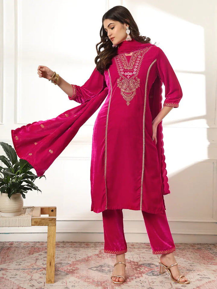 Velvet Pink Kurta Dupatta Set With Embroidery