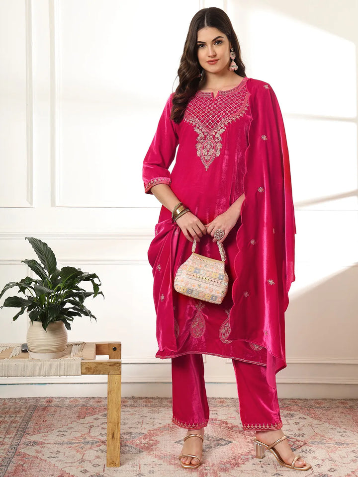 Pink Velvet Kurta Dupatta Set With Embroidery