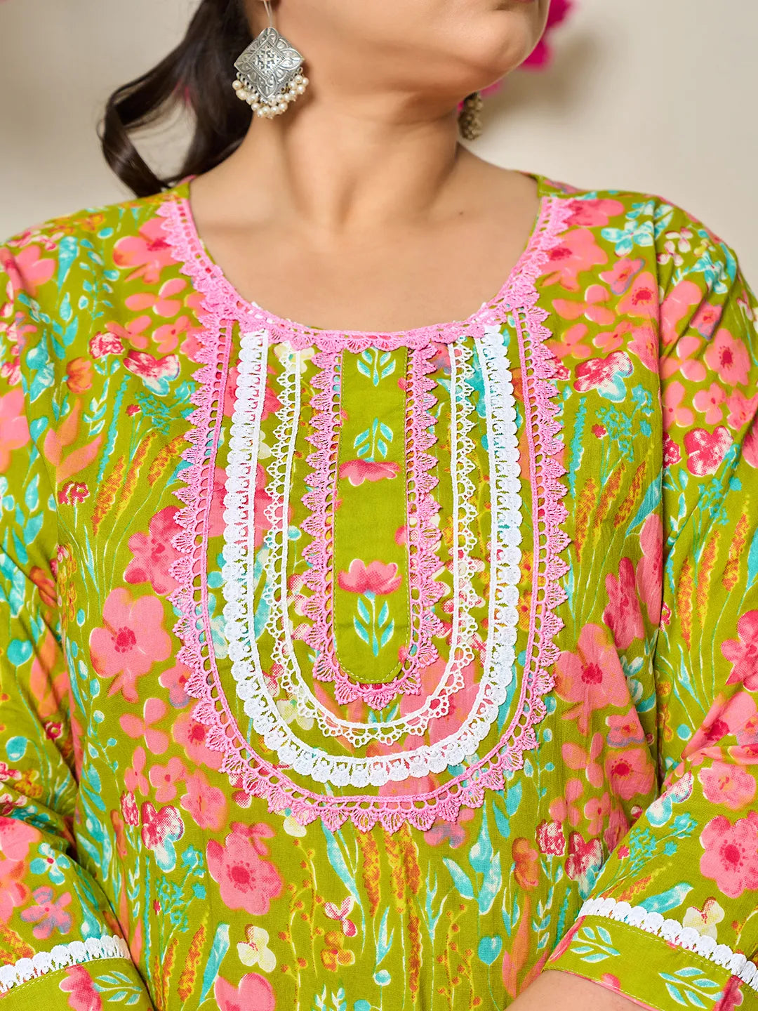 Green Floral Print Straight Plus Size Kurta Trouser Dupatta Set