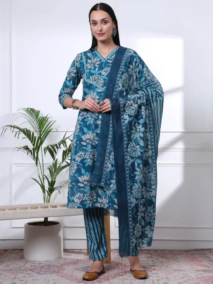 Blue Pure Cotton Floral Print Kantha Work Straight Kurta Pant Set