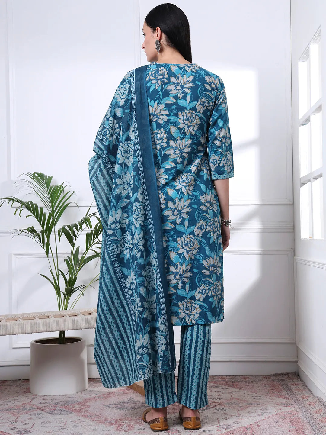 Blue Pure Cotton Floral Print Kantha Work Straight Kurta Pant Set