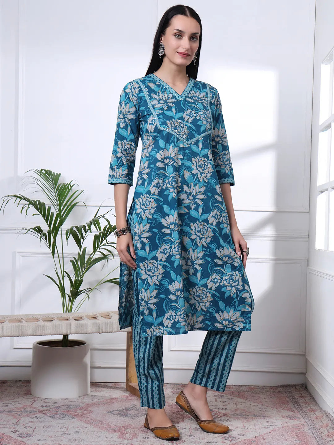 Blue Pure Cotton Floral Print Kantha Work Straight Kurta Pant Set