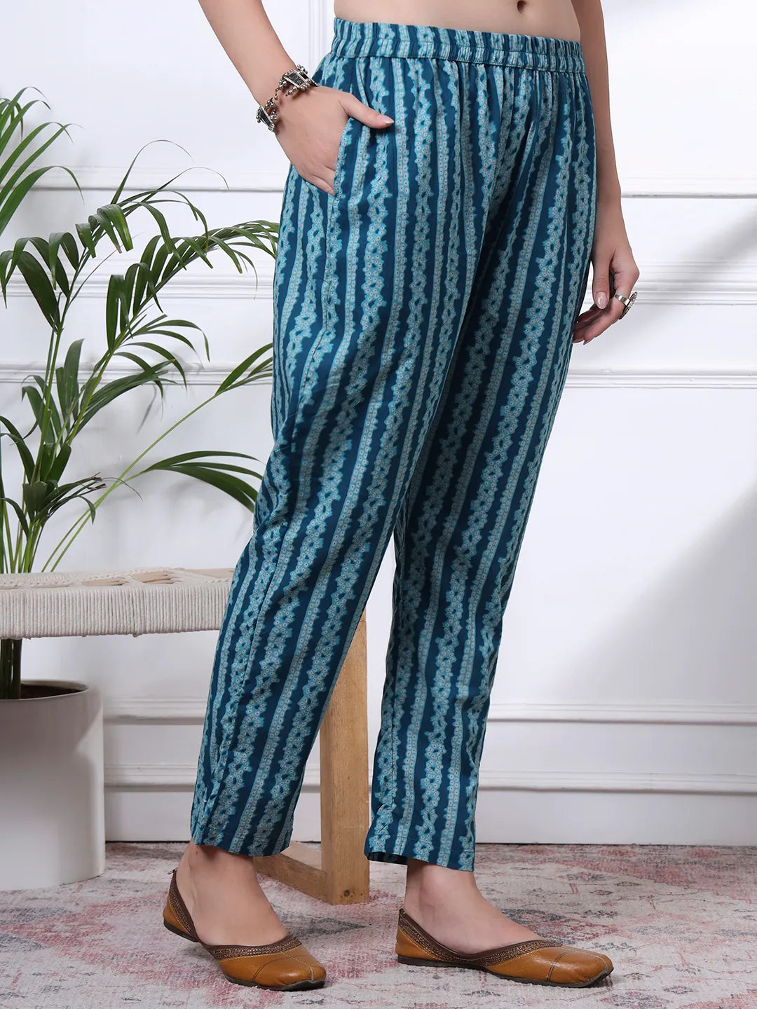 Blue Pure Cotton Floral Print Kantha Work Straight Kurta Pant Set