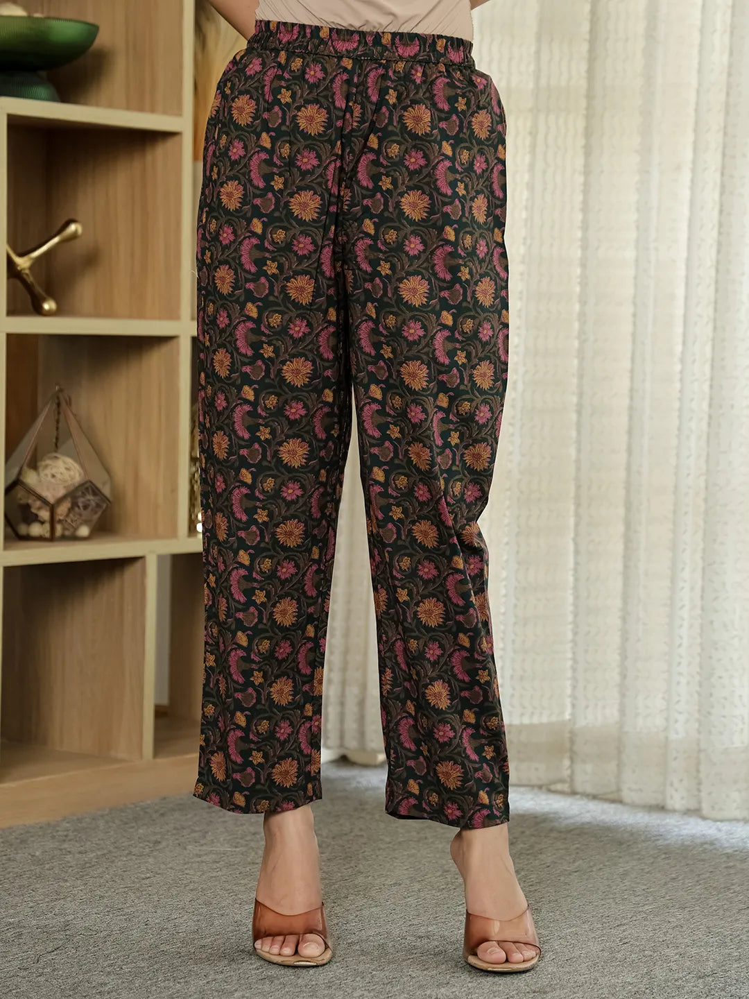 Green Pure Cotton Ethnic Motifs Kantha Work Kurta Dupatta Pant Set