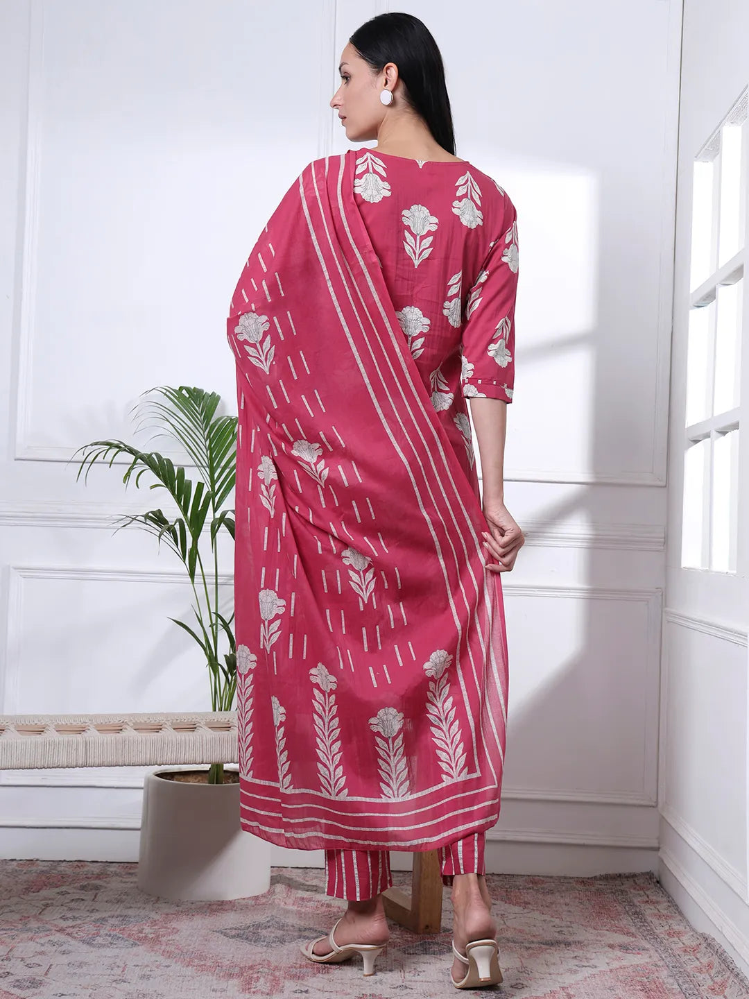 Pink Pure Cotton Floral Thread Work Kurta Dupatta Pant Set