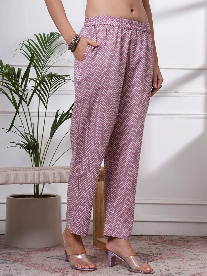 Mauve Pure Cotton Ethnic Motifs Thread Work Kurta Dupatta Pant Set