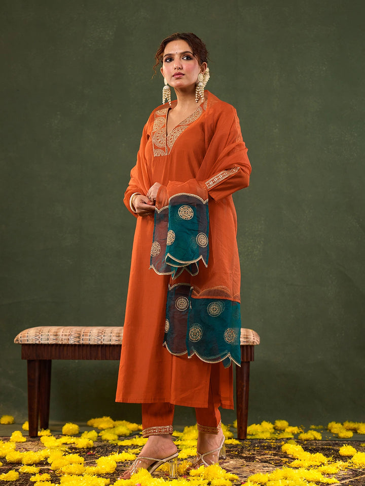 Orange Silk Blend Kurta Set With Embroidery