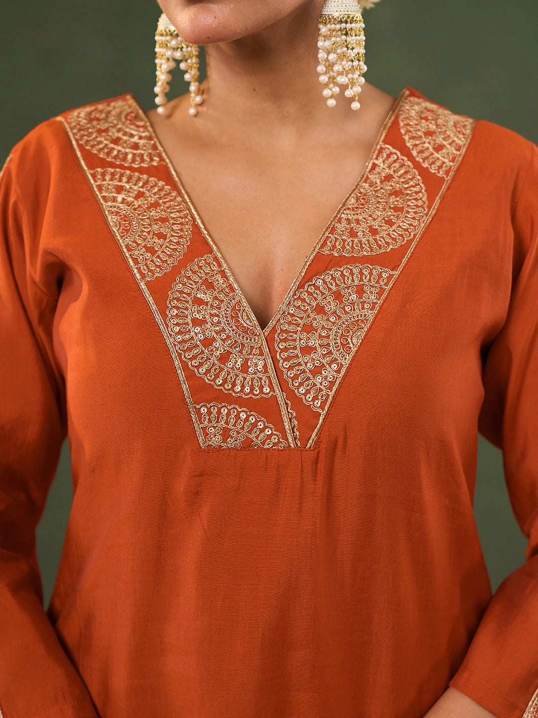 Orange Silk Blend Kurta Set With Embroidery