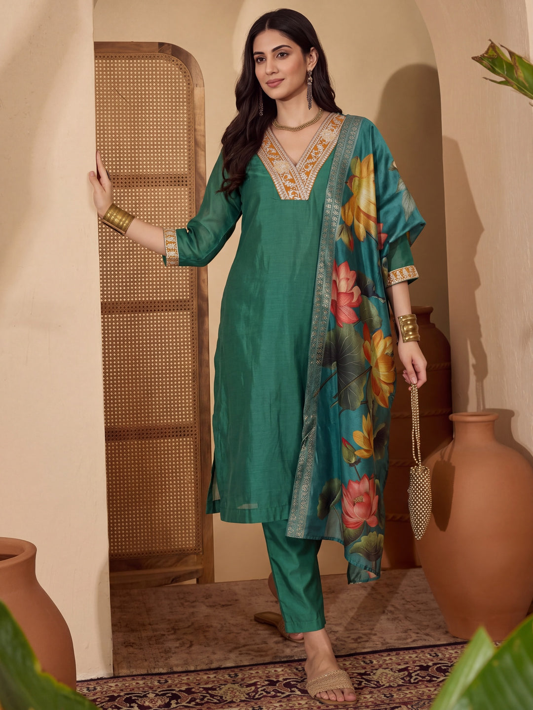 Green Chanderi A-Line Dori-Embroidery Kurta Set With Pant And Dupatta