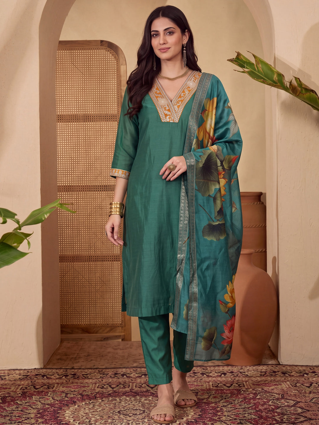 Green Chanderi A-Line Dori-Embroidery Kurta Set With Pant And Dupatta