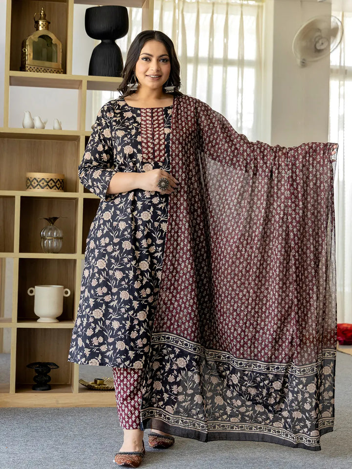 Piping On Yoke Floral Print Black Cotton Plus Size Kurta Set With Dupatta Set