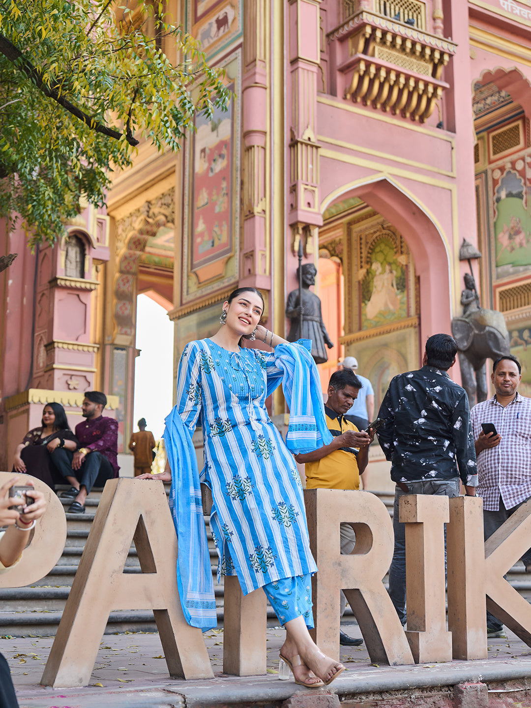 Blue And White Floral-Printed Yoke With Vertical Pintuck Detailing Kurta Trouser Dupatta Set