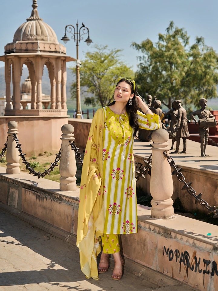Yellow And White Floral-Printed Yoke With Vertical Pintuck Detailing Kurta Trouser Dupatta Set