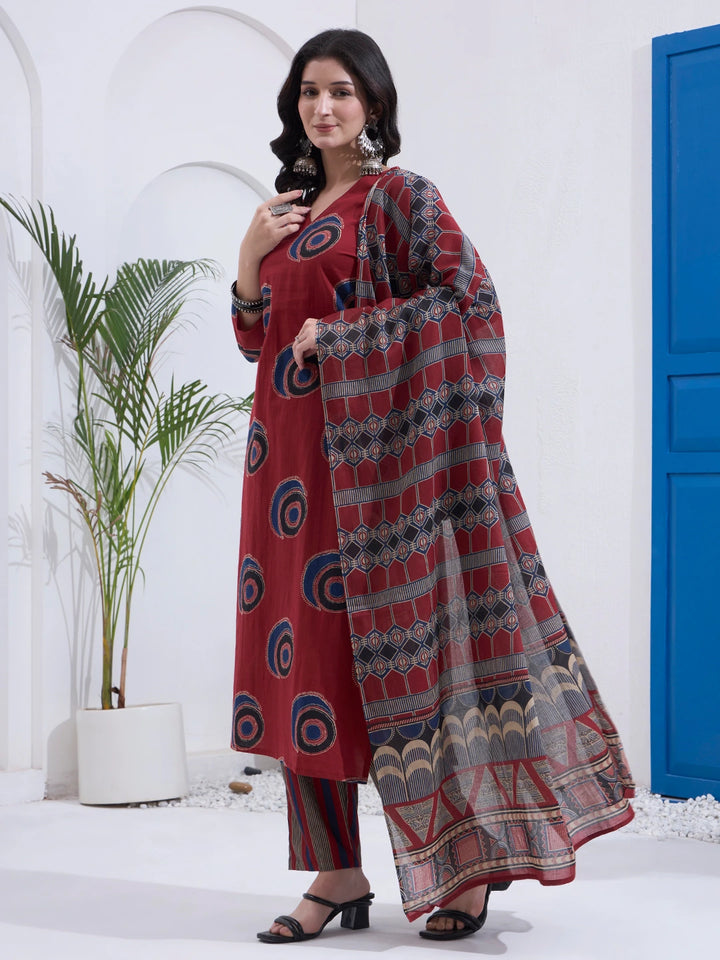 Maroon Cotton Straight Kurta Pant Dupatta Set