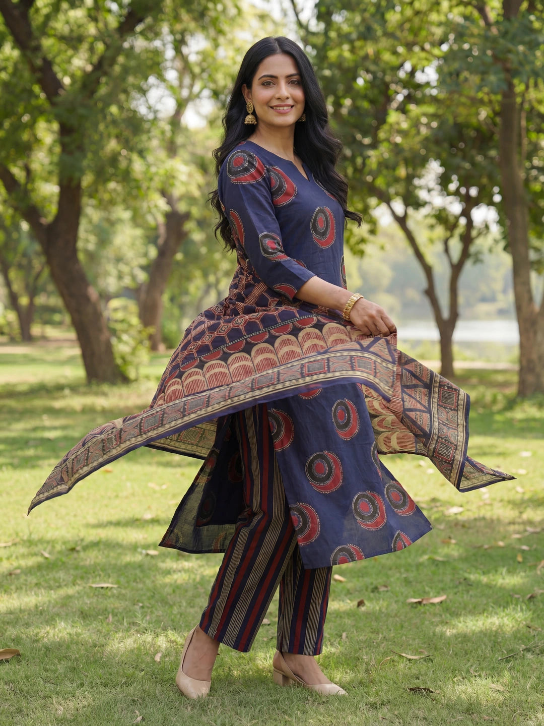 Navy Blue Straight Ethnic Motifs Print Kurta Trouser Dupatta Set
