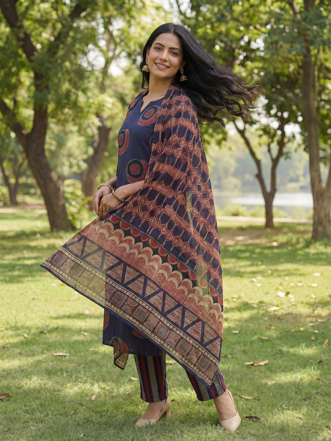 Navy Blue Straight Ethnic Motifs Print Kurta Trouser Dupatta Set