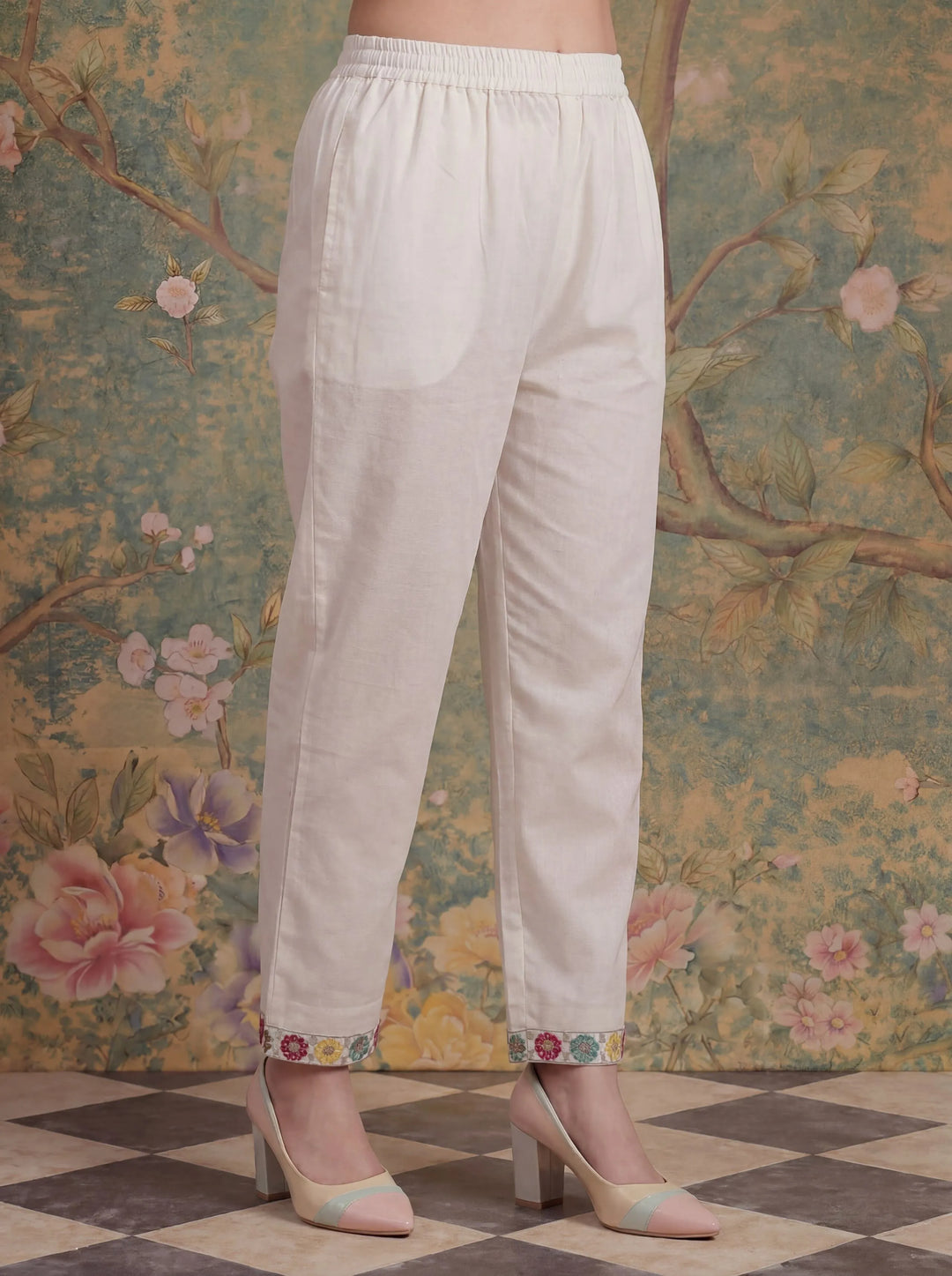 White Cotton Thared Work Sequins Work Have A Linin Kurta Pant Dupatta Set