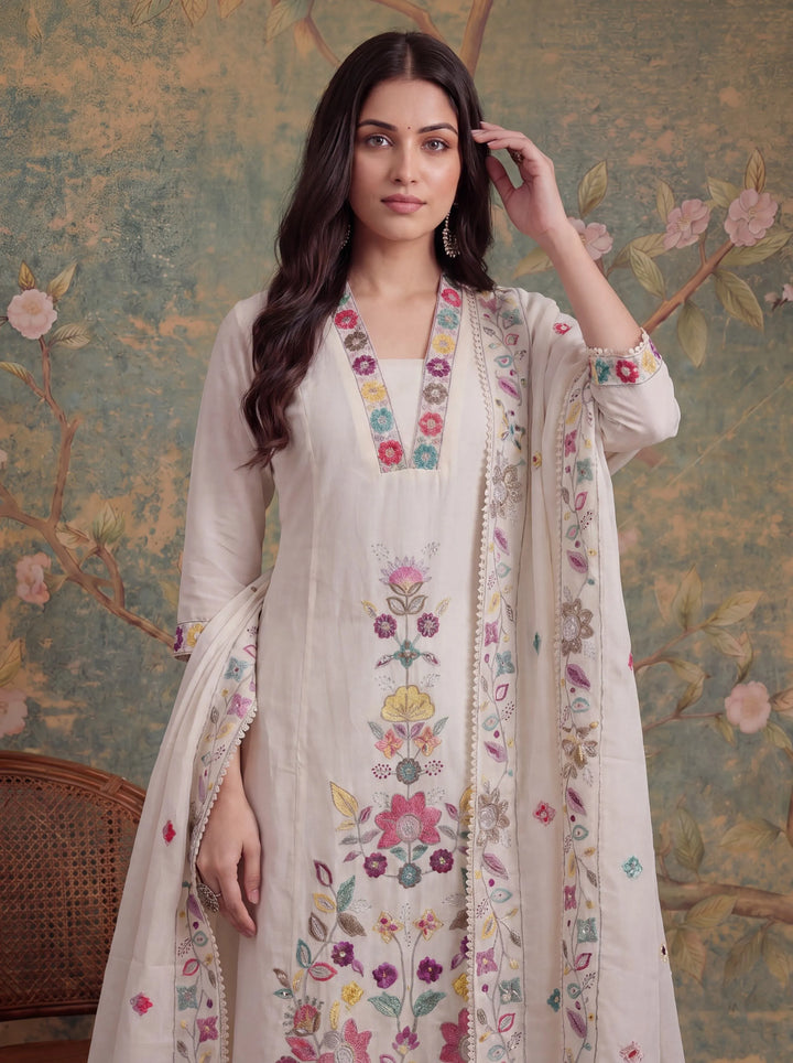 White Cotton Thared Work Sequins Work Have A Linin Kurta Pant Dupatta Set