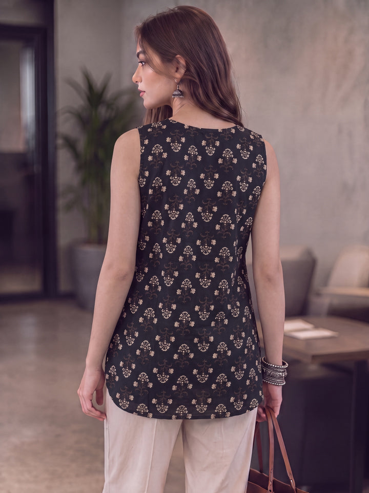Black Cotton Sleeveless Regular Top