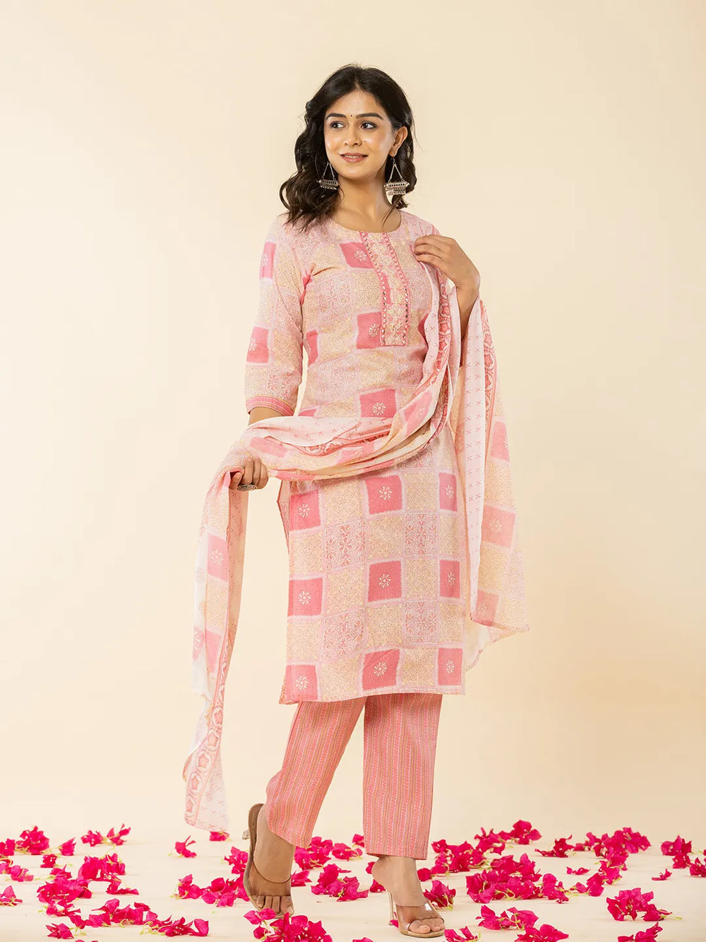 n pink kurta dupatta pant setoffline_sku-85-Yufta Store-A234SKDPK