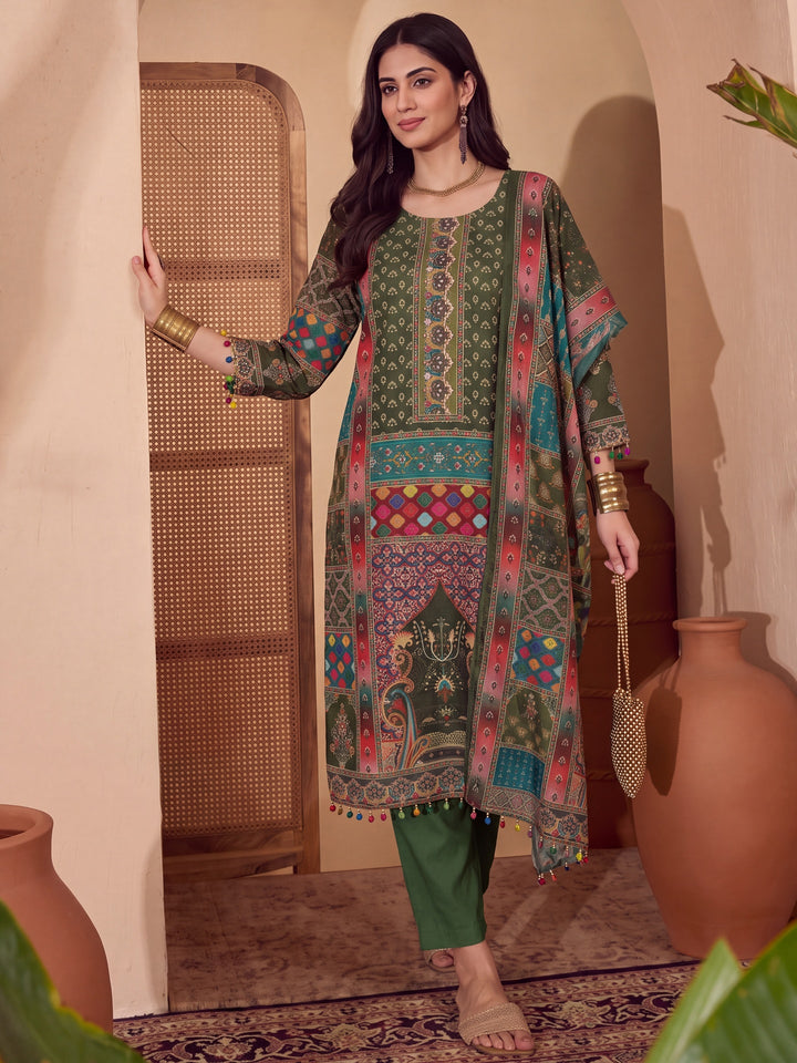 Poly Muslim Green Kurta Dupatta Pant Set