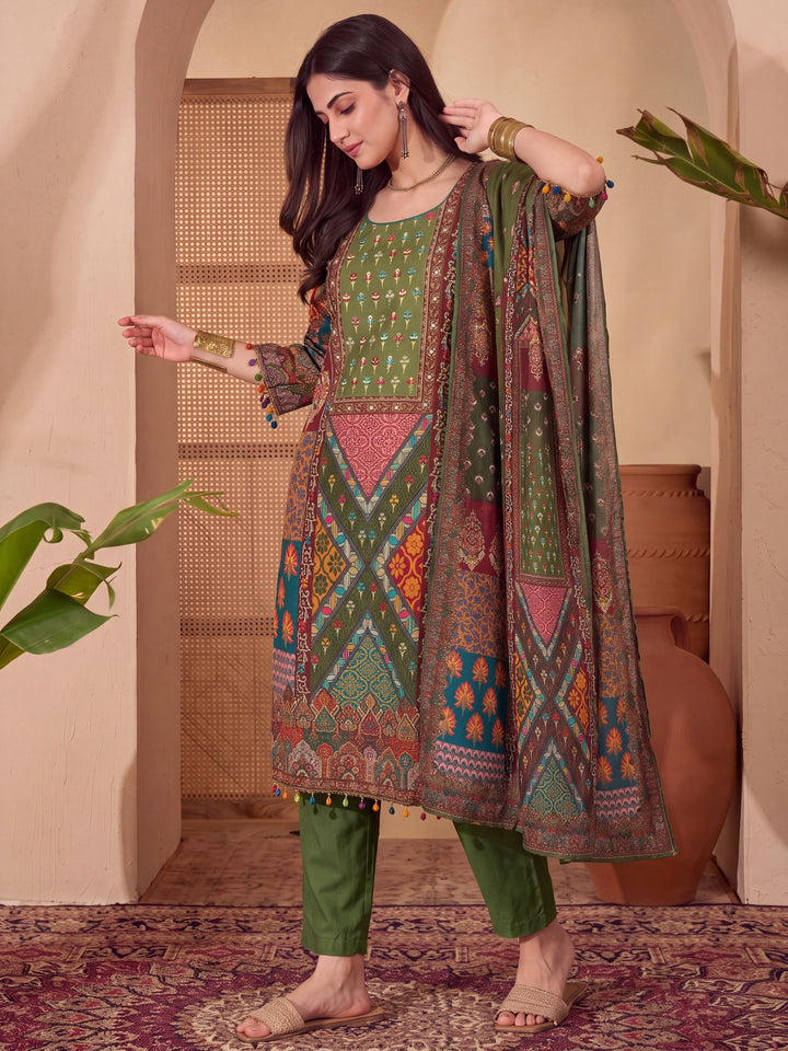 Poly Muslim Green Kurta Dupatta Pant Set