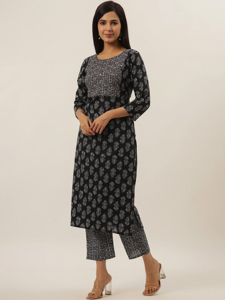 Black Ethnic Motifs Cotton Kurta Set-Yufta Store-6201SETBKS