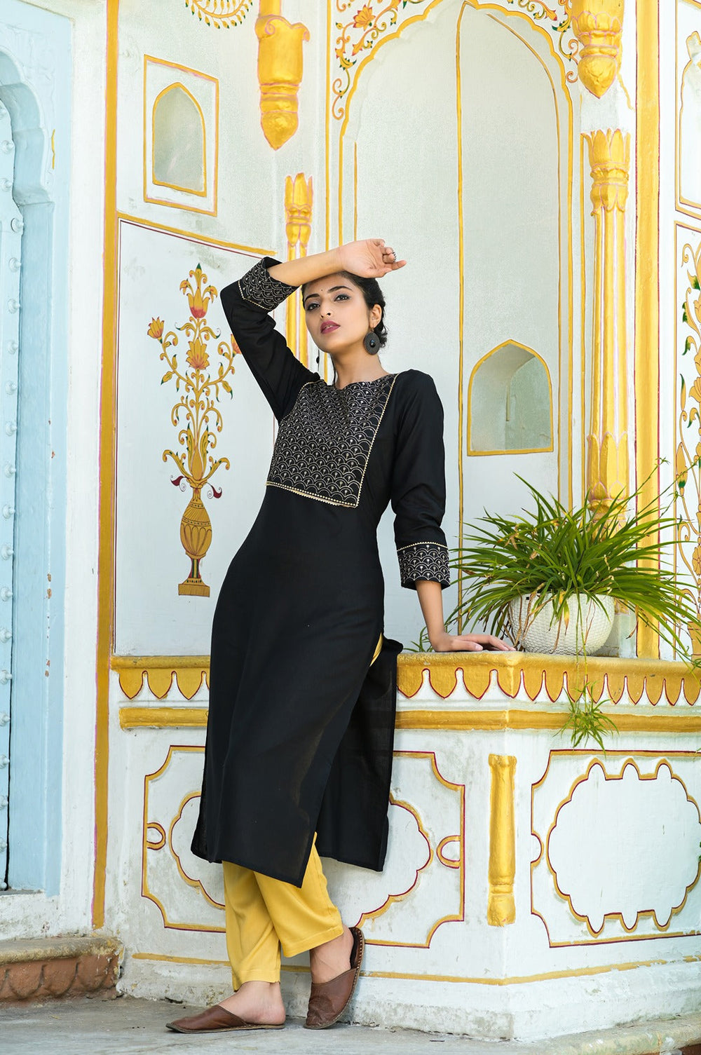 Black Solid Embroidered Kurta Set-Yufta Store-2025SETBKM