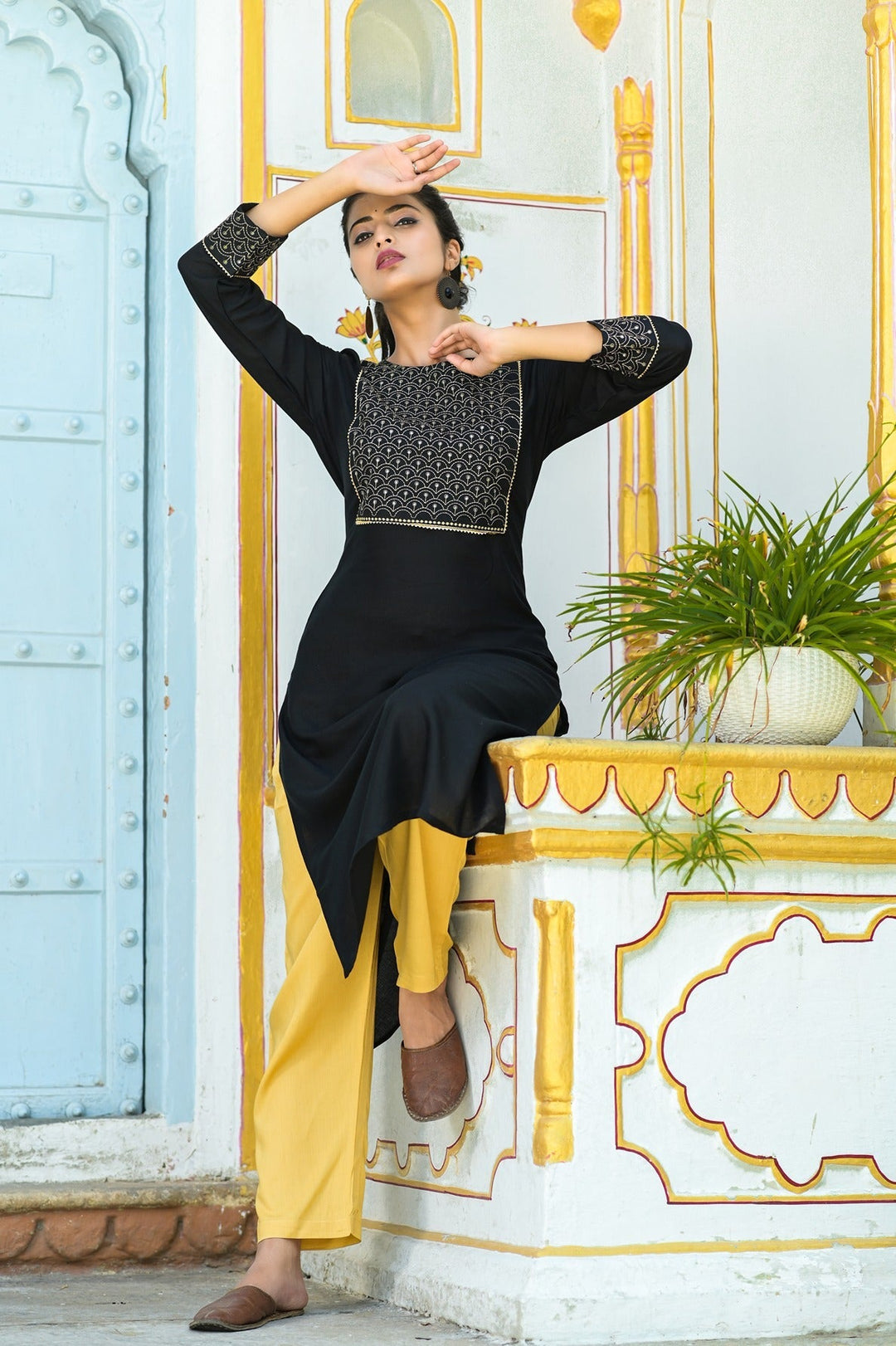 Black Solid Embroidered Kurta Set-Yufta Store-2025SETBKM