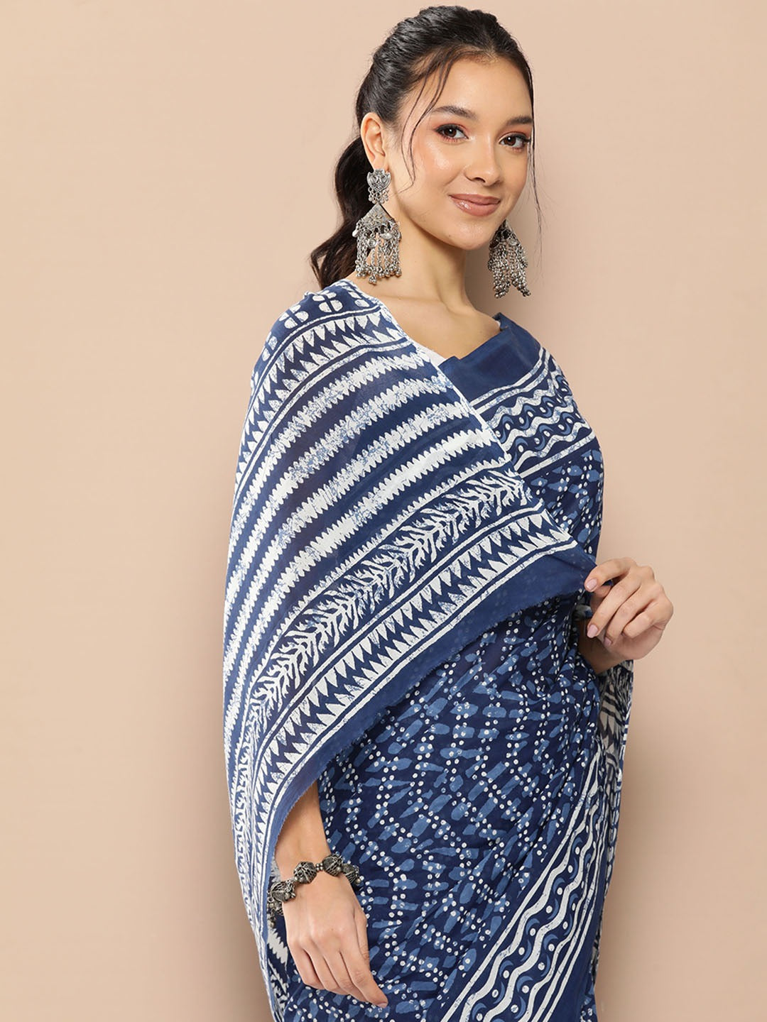 Blue Chevron Mulmul Cotton Sarees With Unstitched Blouse