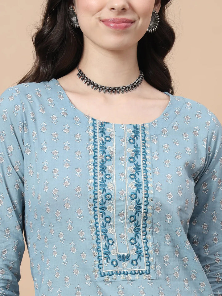 Blue Ethnic Motifs,Thread_Work Straight Kurta Trouser And Dupatta Set-Yufta Store-6812SKDBLS