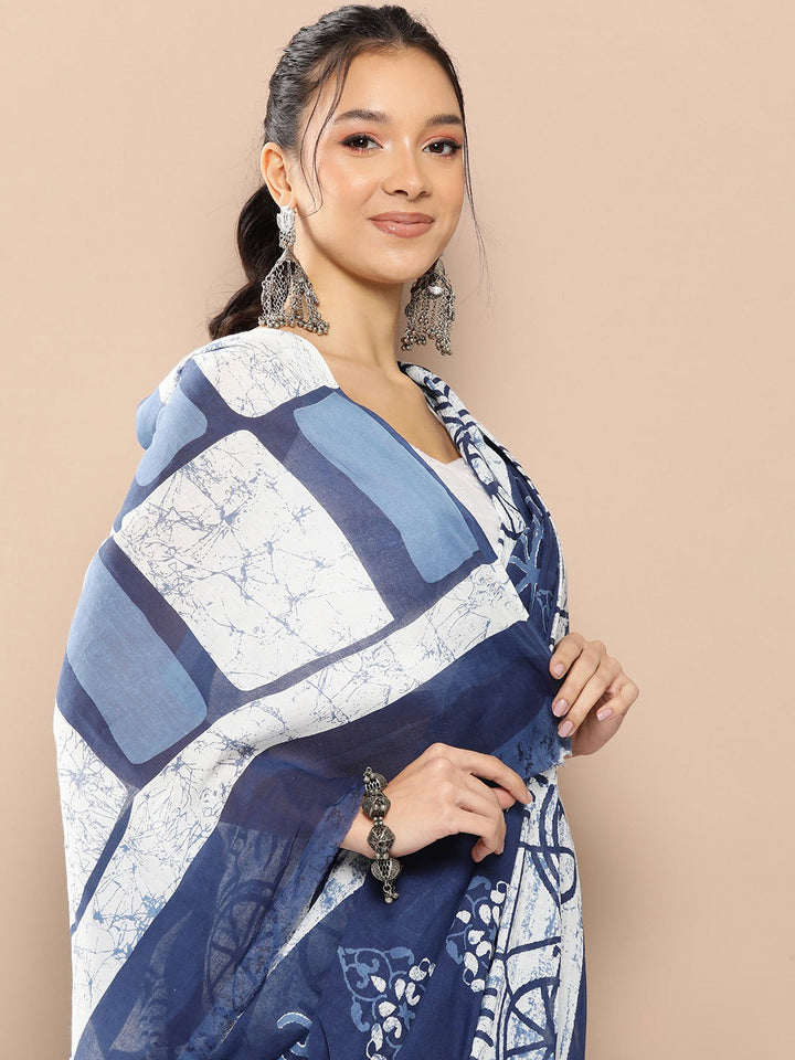 Blue Ethnic motifs Mulmul Cotton Sarees With Unstitched Blouse