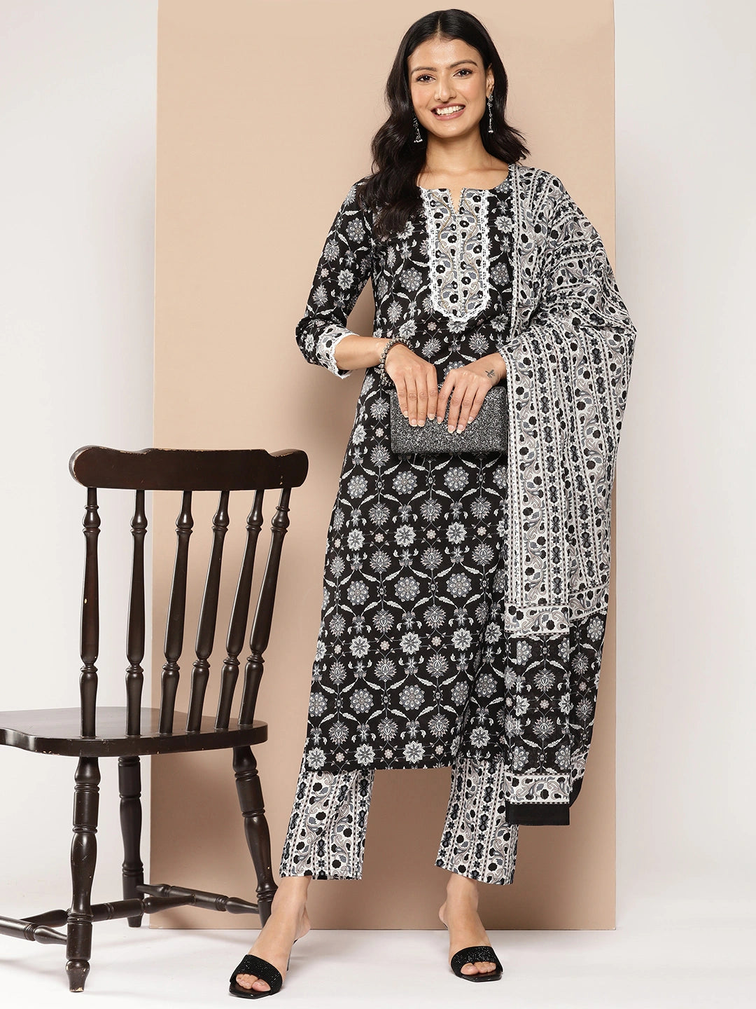 Floral Printed Regular Pure Cotton Kurta with Trousers & With Dupatta-Yufta Store-1311SKDBKS