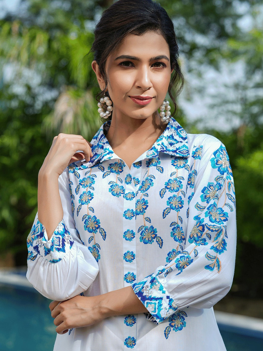 Floral Printed V-Neck Puff Sleeves Pure Cotton Kurta with Trousers-Yufta Store-1487CRDBLS
