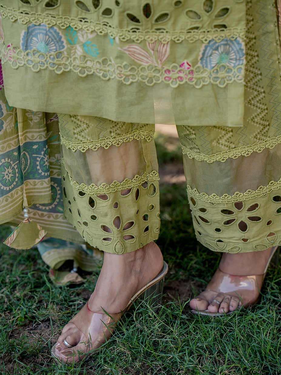 Green Floral Print,Less Kurta Cotton Kurta Dupatta Set-Yufta Store-6801SKDGRS