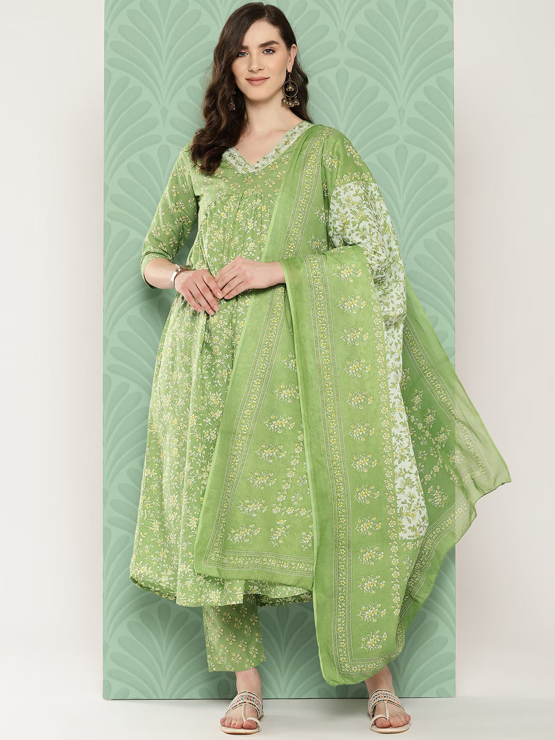 Green Floral Printed Regular Pure Cotton Kurta with Trousers & With Dupatta Set