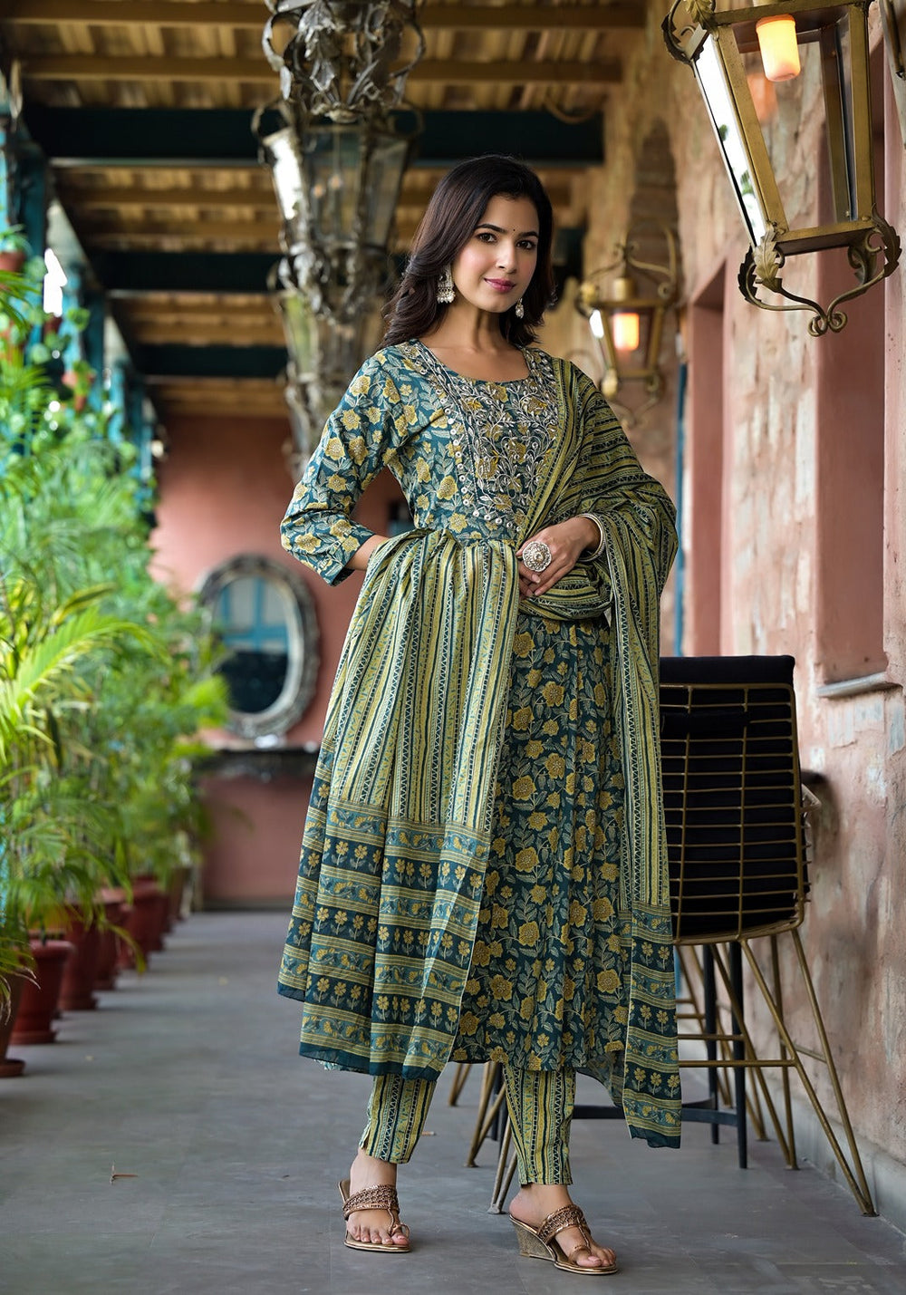 Green Floral Zari_Work Kurta Trouser With Dupatta Set-Yufta Store-1283SKDGRS