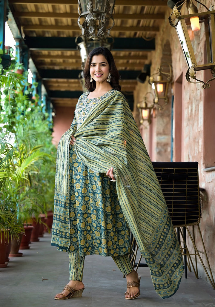 Green Floral Zari_Work Kurta Trouser With Dupatta Set-Yufta Store-1283SKDGRS