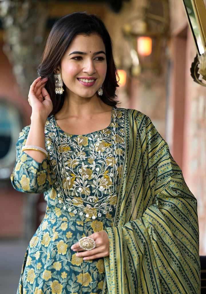 Green Floral Zari_Work Kurta Trouser With Dupatta Set-Yufta Store-1283SKDGRS