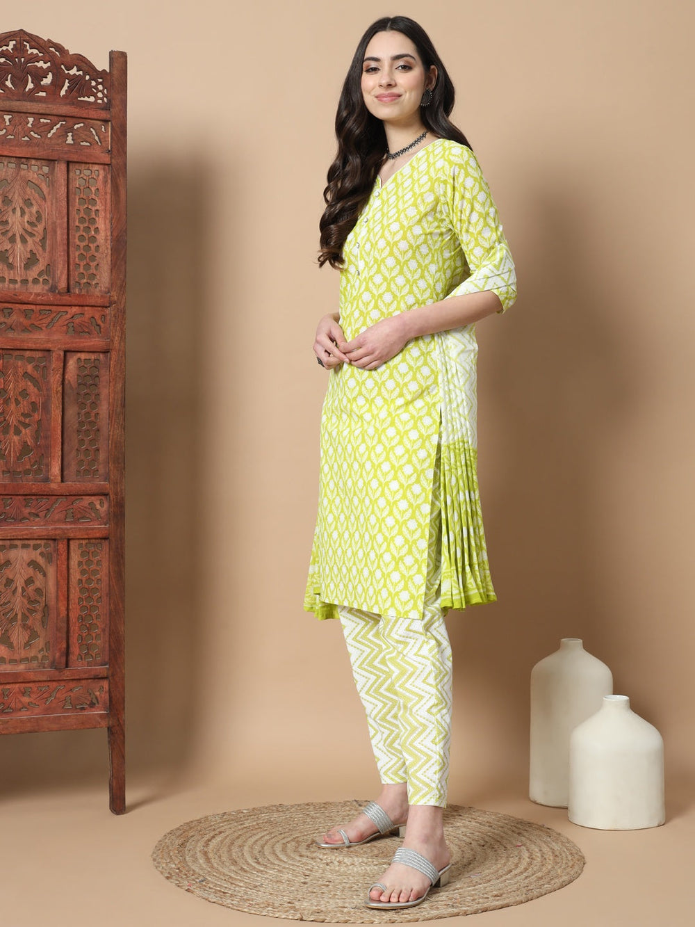 Green Floral,Piping On Yoke Straight Kurta Trouser And Dupatta Set