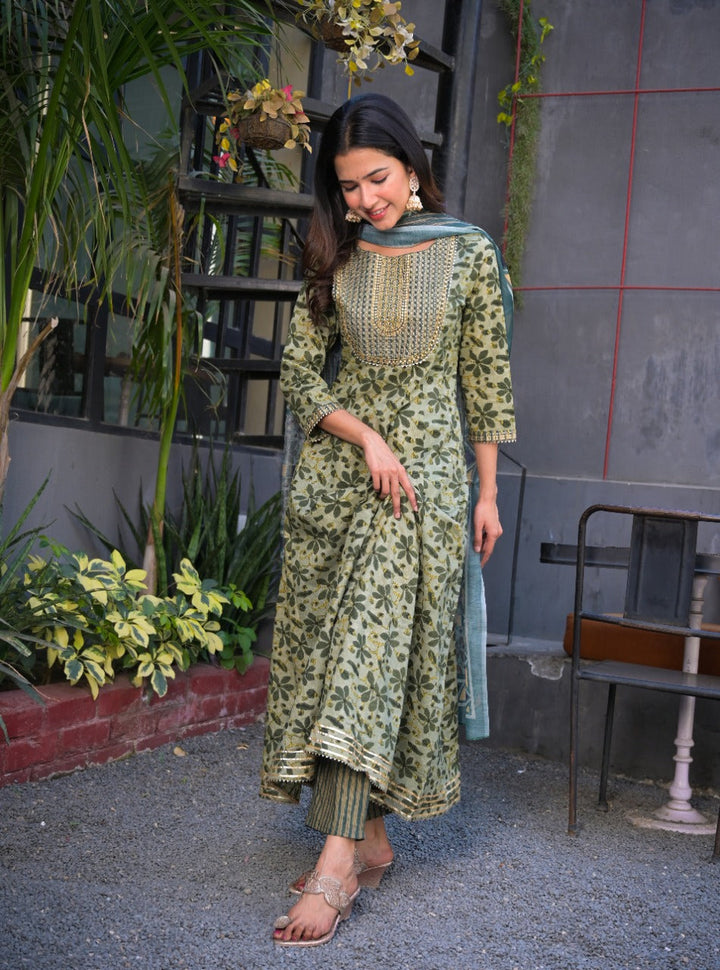 Green Hand block A-Line Dupatta Set-Yufta Store-2325SKDGRM