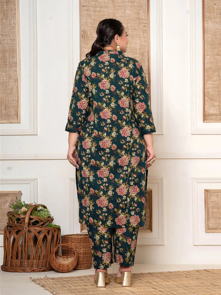 Green Kantha_Work Cotton Plus Size Kurta And Pant With Dupatta Set-Yufta Store-6820PSKDGR3XL