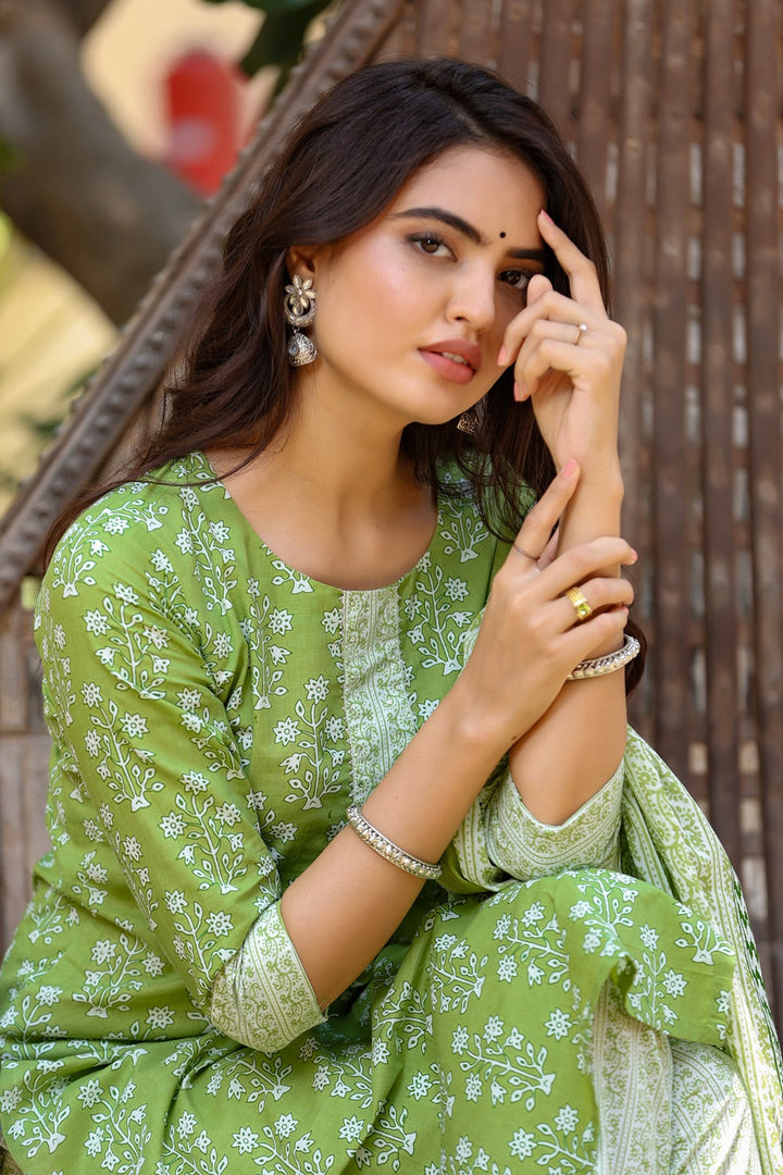 Green & Offwhite Handblock Printed Dupatta Set-Yufta Store-3702SKDGRS