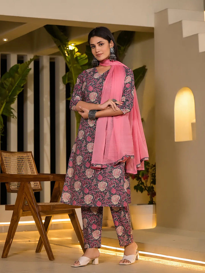 Grey Floral Print Cotton Straight Kurta With Trousers And Dupatta Set-Yufta Store-6896SKDGYXS